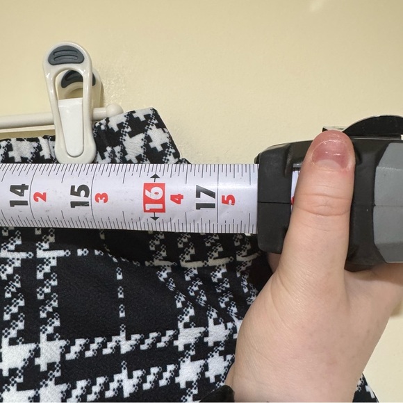 Women’s SHEIN Black and White Plaid Alternative Academia Skirt Size 2X - Picture 13 of 14